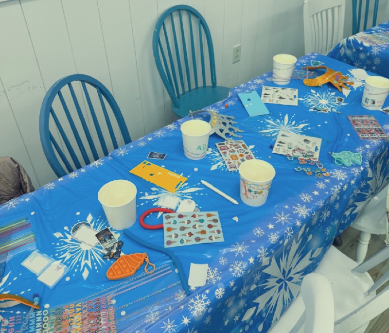 Kids enjoying ice cream birthday party at Phil's in Mount Pleasant SC